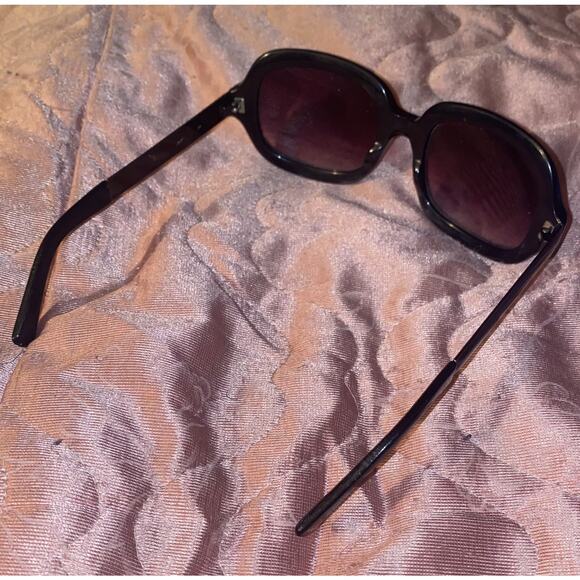 VERA WANG Sunglasses - Purple Lens - Picture 7 of 11